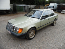 Mercedes-Benz 200-serie 230 E model 124