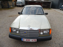 Mercedes-Benz 200-serie 230 E model 124